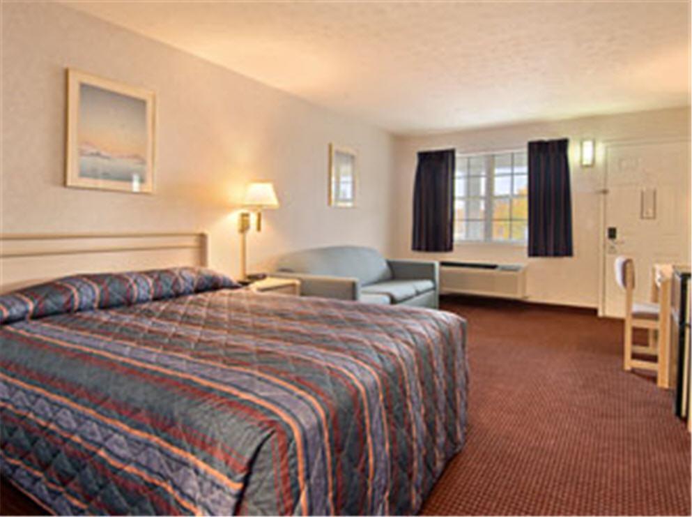 Days Inn Macedonia Room photo