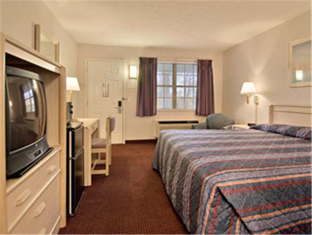Days Inn Macedonia Room photo